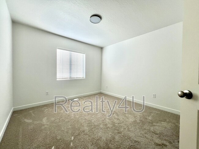 Building Photo - 3553 Hardman Way