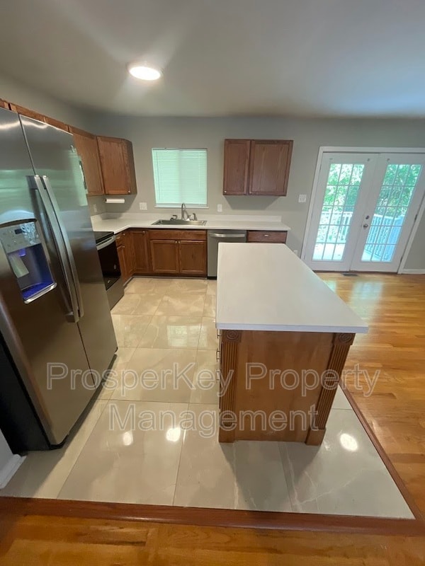 Building Photo - 1211 Timberlane Dr