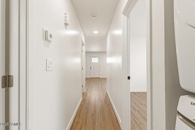 Building Photo - 406 S 98th Pl