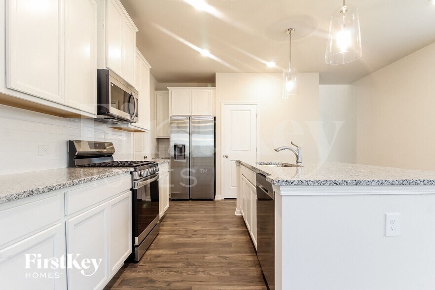 Building Photo - 462 Yoshino Cherry Dr