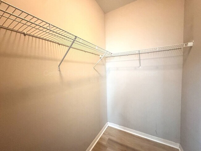 Building Photo - 11860 Thatcher Ave