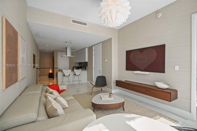 Building Photo - 700 NE 26th Terrace