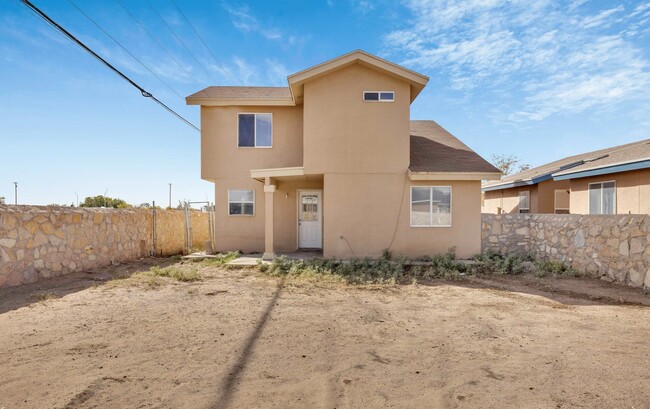 Building Photo - 10493 Kirkland St