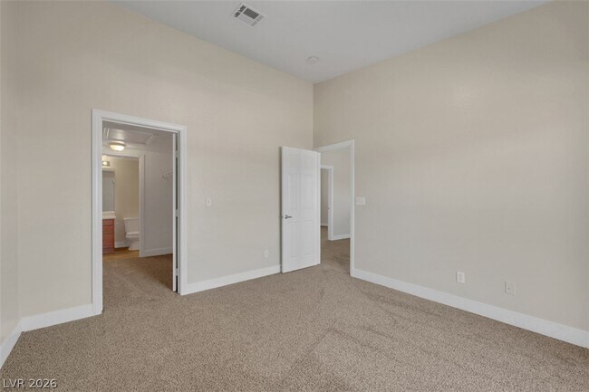 Building Photo - 502 Birdseye St