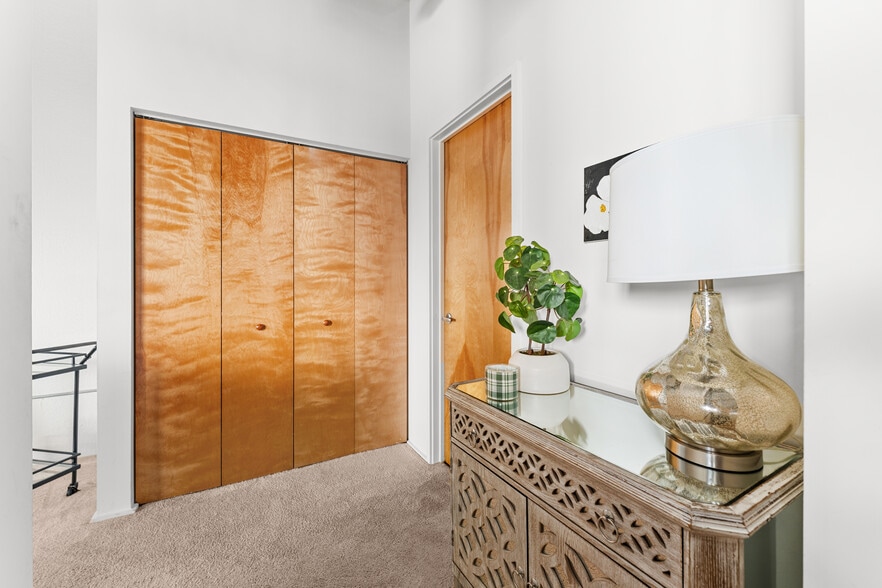 Building Photo - 195 Arizona Ave NE