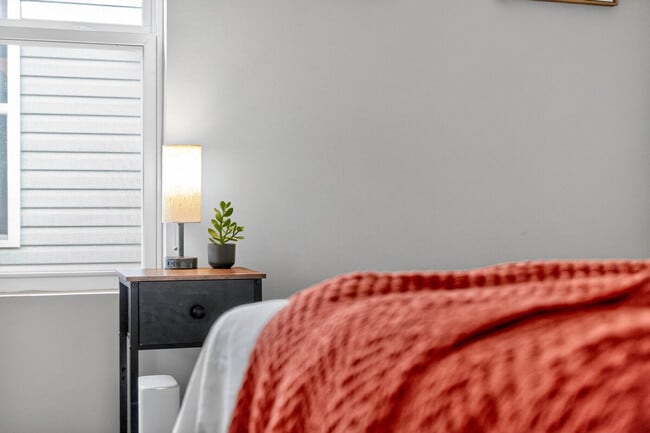 Building Photo - 2024 Shadow Creek Blvd