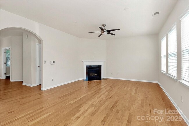 Building Photo - 14321 Green Birch Dr