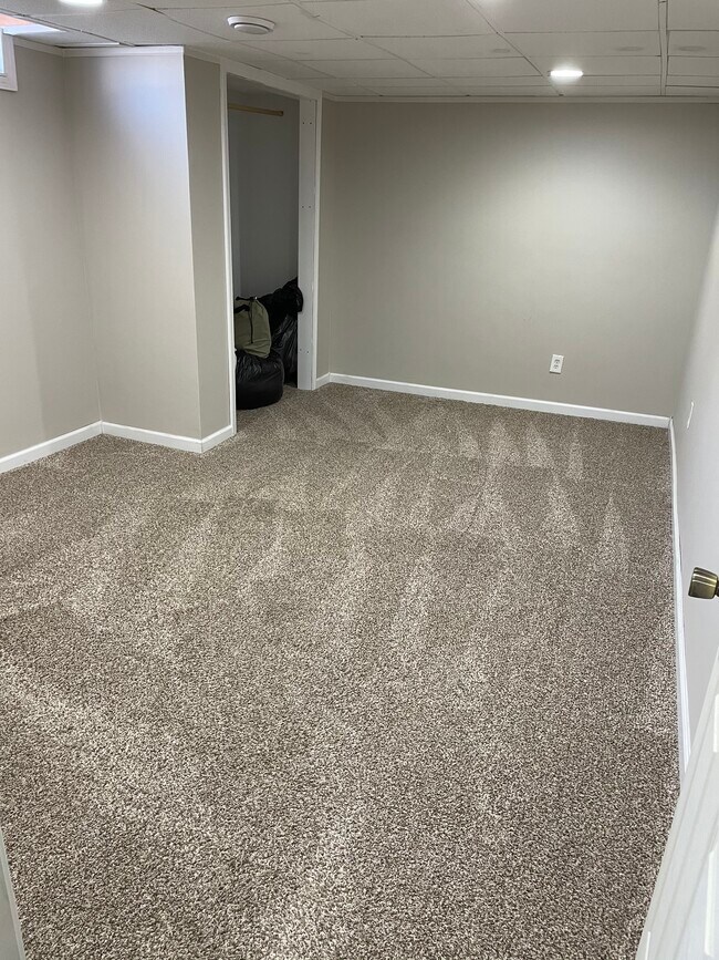 Building Photo - 5801 E Rockhill St