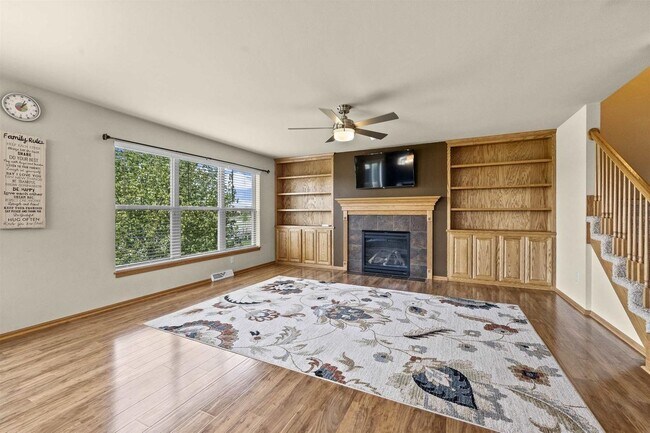 Building Photo - 260 N Mallard Dr