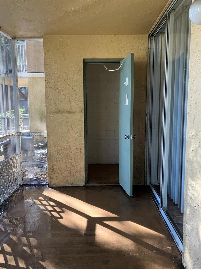 Building Photo - 4025 W McNab Rd