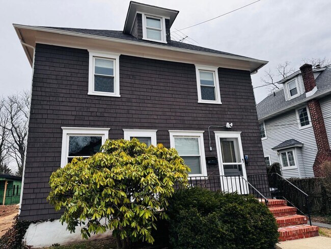 Building Photo - Studio Apartment on Linden Lane – Walk to Downtown Princeton