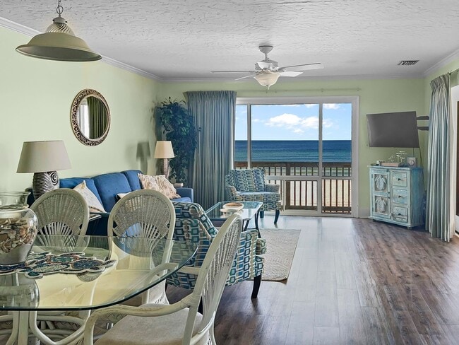 Building Photo - Amazing 3-Bed Condo with HUGE porch on the beach