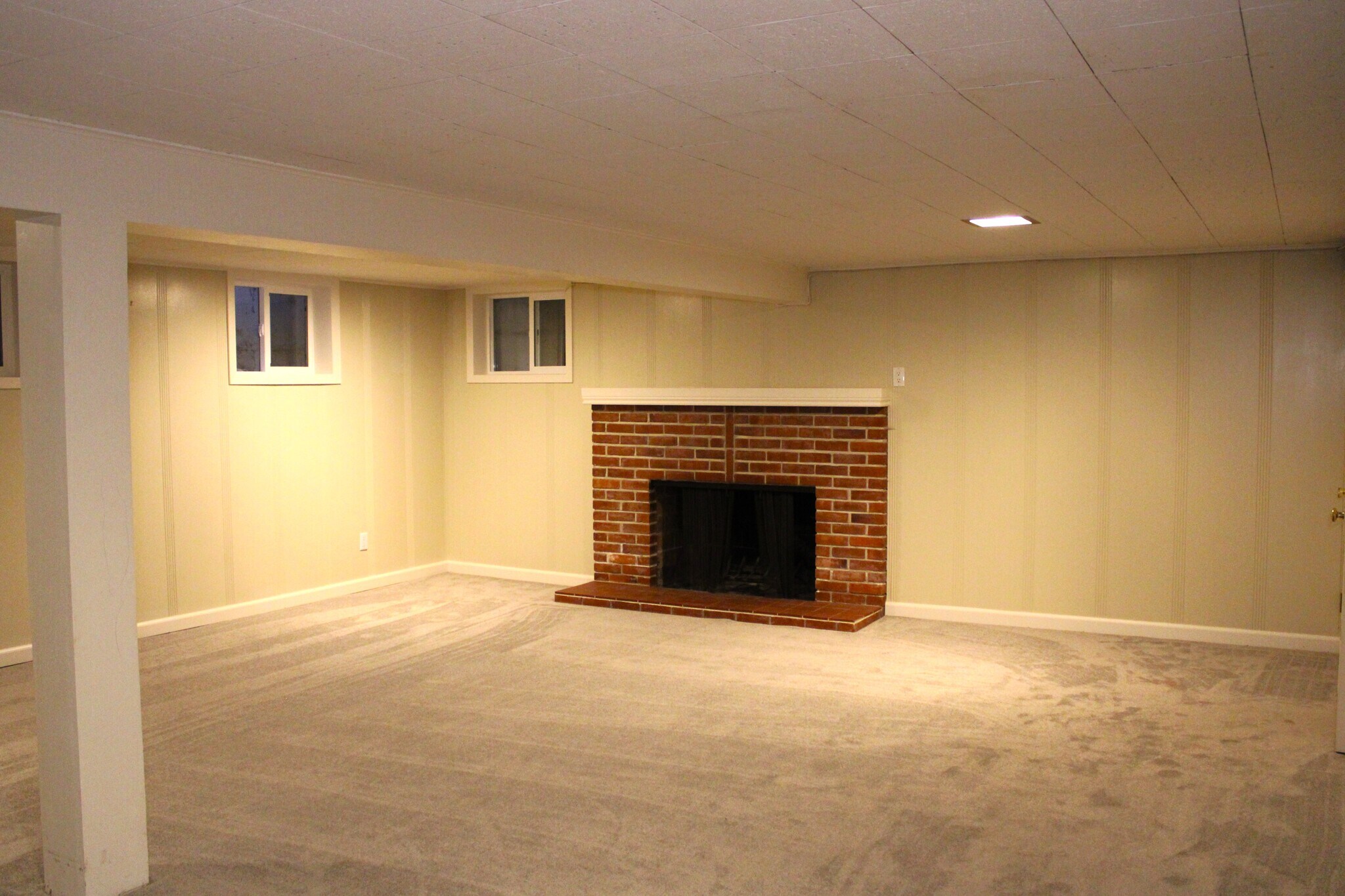 Building Photo - 1219 1st St