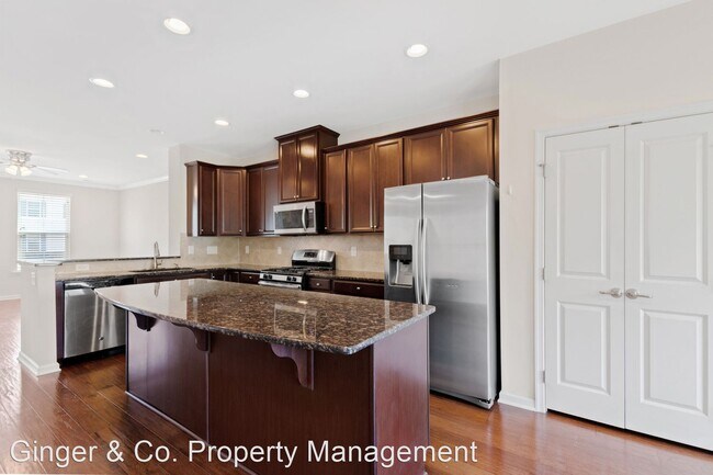 Building Photo - 4 br, 3.5 bath House - 511 Pemberwich Place