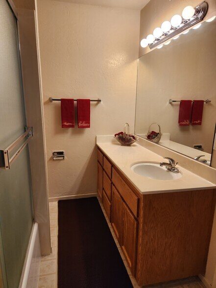 Building Photo - 6033 Leafwood Dr