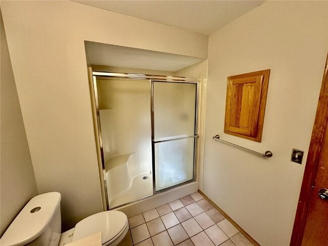 Building Photo - 25 N Cerney Ln