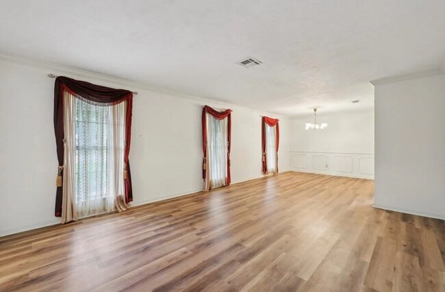 Building Photo - 5710 Glasgow Ln