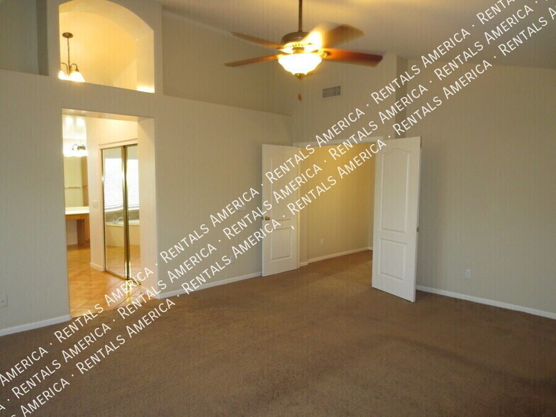 Building Photo - 2671 S Leonard Pl