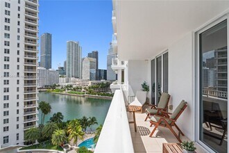 Building Photo - 801 Brickell Key Blvd