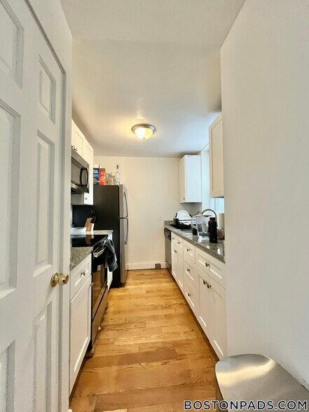 Building Photo - 774 Columbus Ave