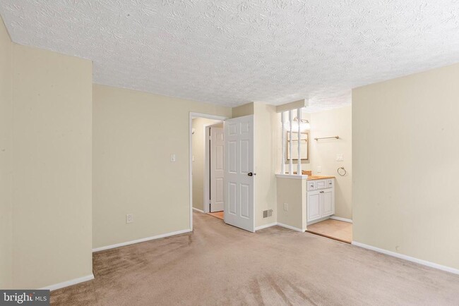 Building Photo - 7973 Tyson Oaks Cir