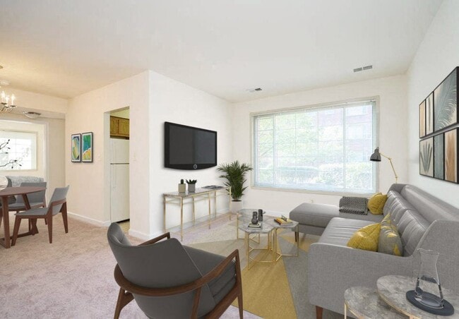 Primary Photo - River Hill Apartments