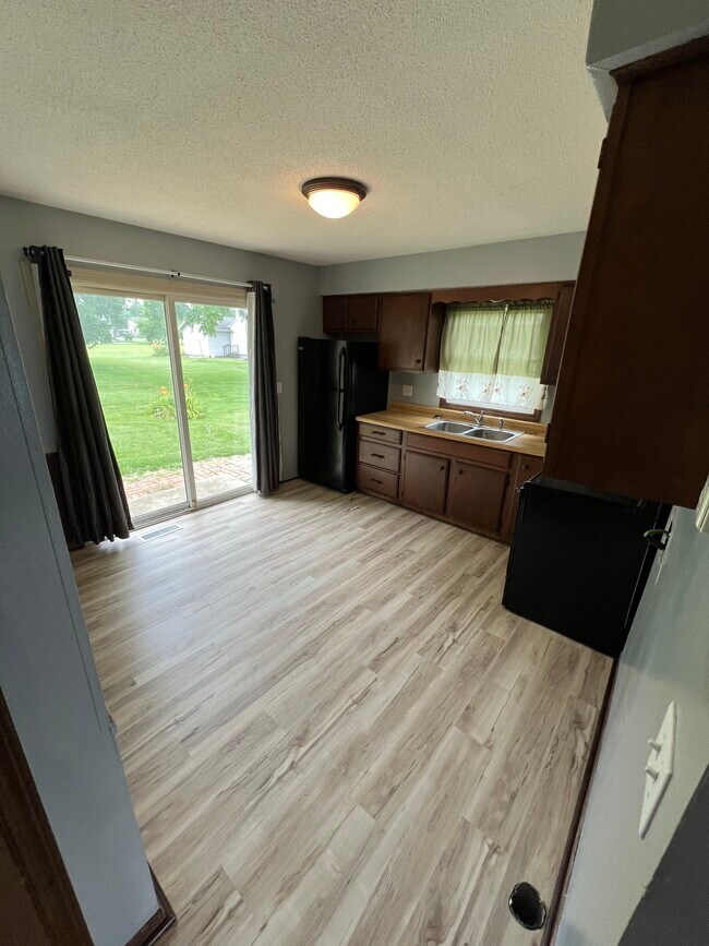 Primary Photo - 1713 Carlin St