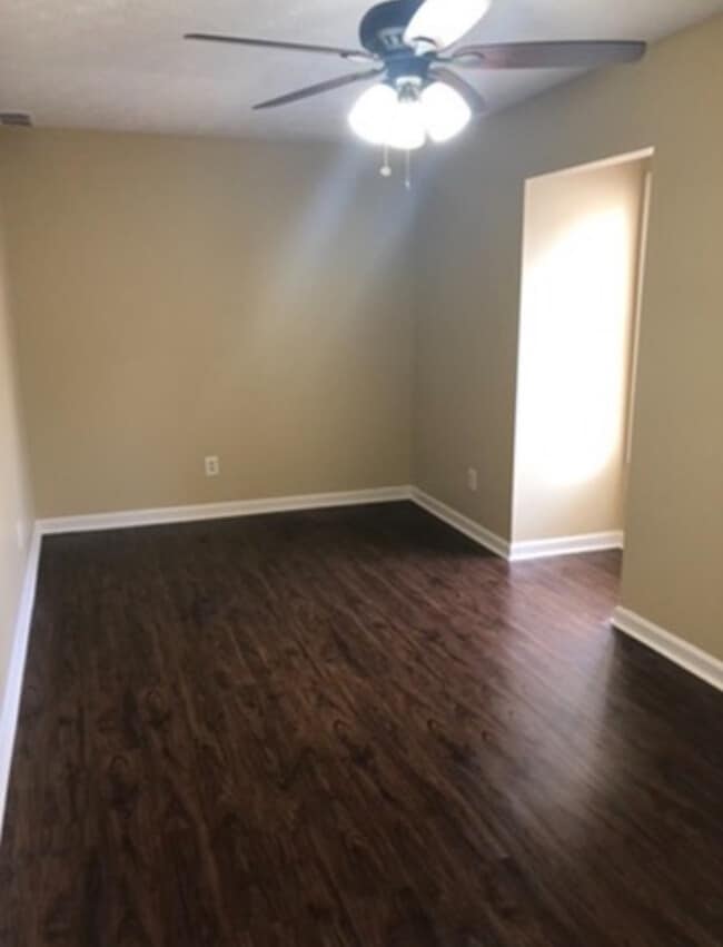 Building Photo - 8547 Westchester Dr