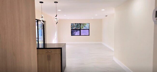 Building Photo - 11516 SW 54th St