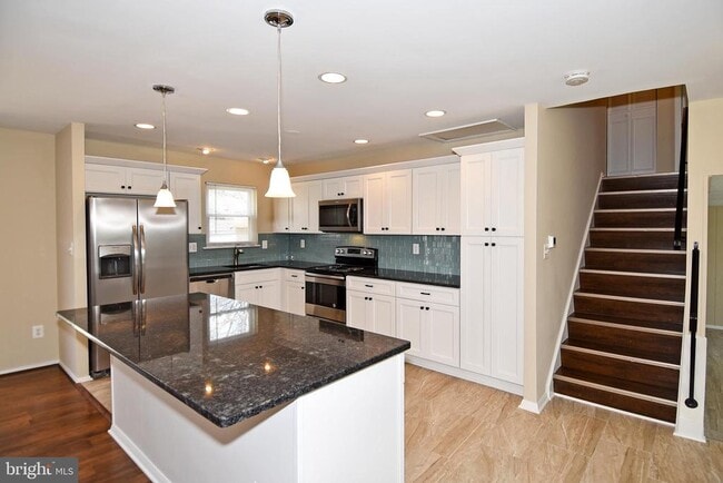 Building Photo - 1209 Marton St