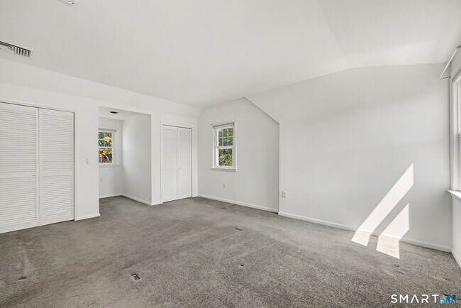 Building Photo - 21 Victory Ct