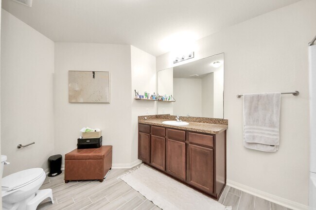 Building Photo - 2430 Regatta Ln