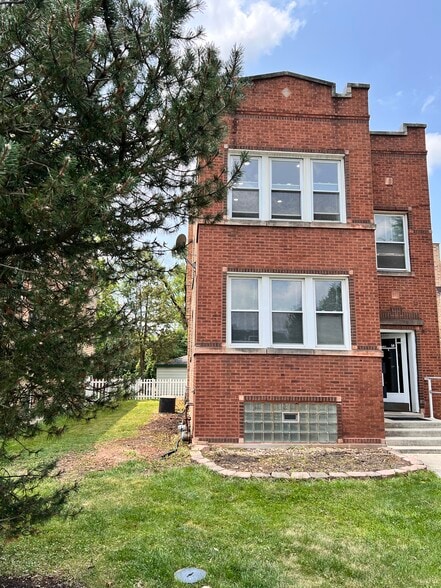 Building Photo - 3622 Rosemear Ave