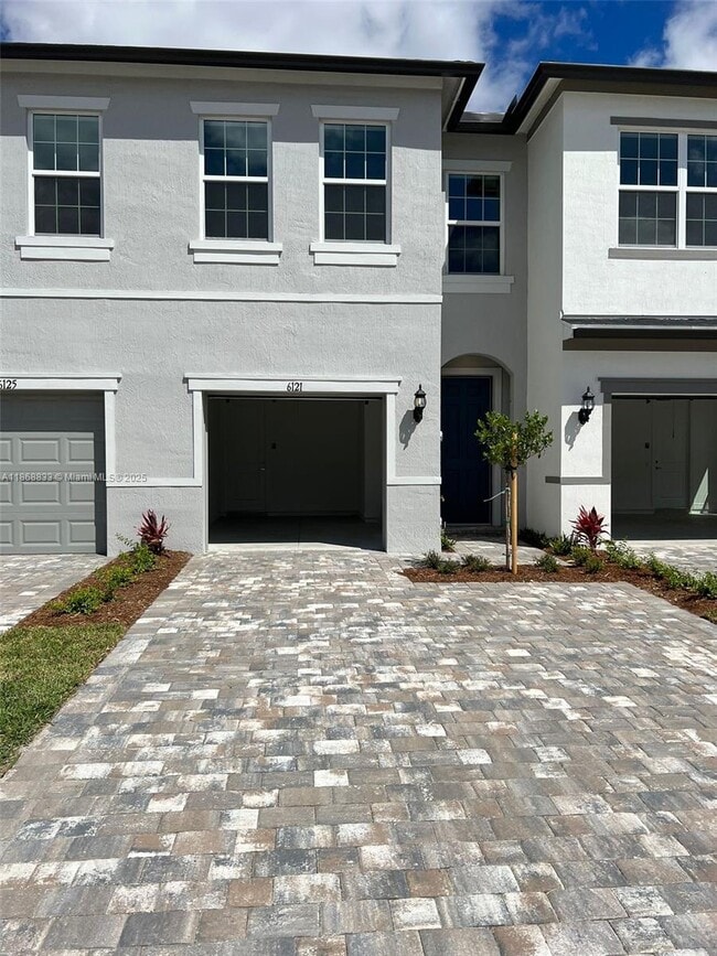 Building Photo - 6121 Rancho Ln