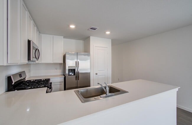 Building Photo - 18054 Le Gotte Ln