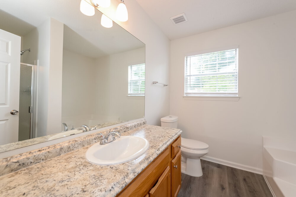 Building Photo - 317 Brookside Dr