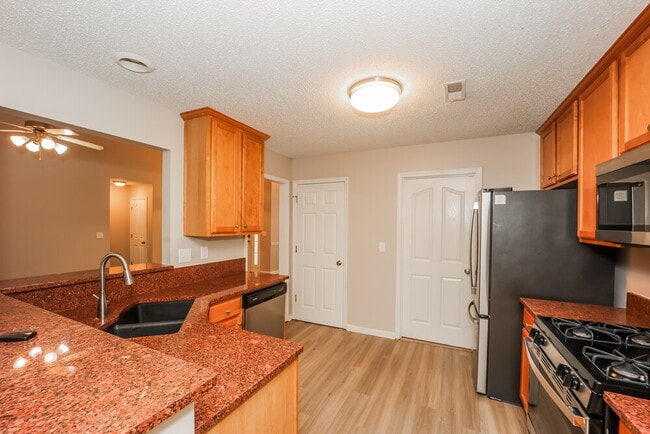 Building Photo - 309 Westhill Dr