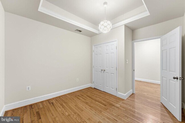 Building Photo - 1362 Irving St NW