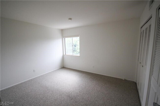 Building Photo - 20333 Detroit Rd