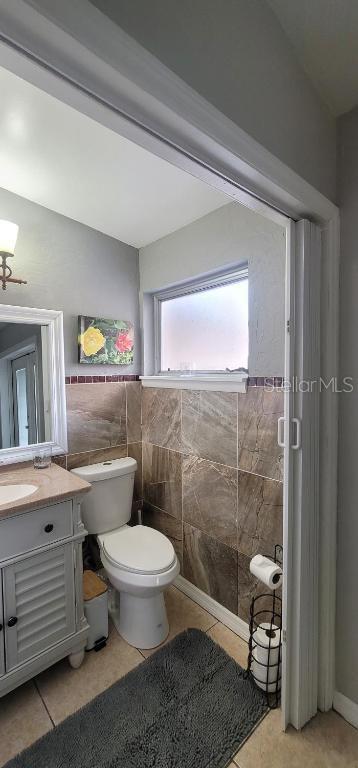 Building Photo - 3530 Schwalbe Dr