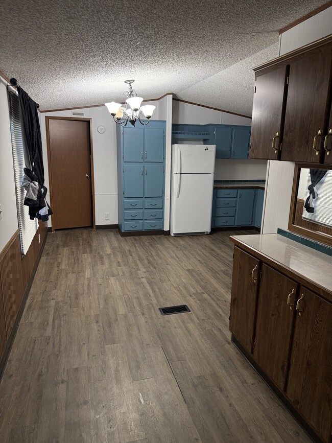Building Photo - 2058 Krist Ln