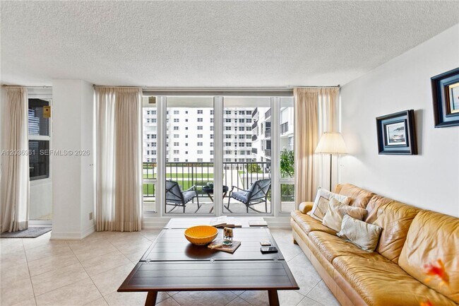 Building Photo - 4280 Galt Ocean Dr