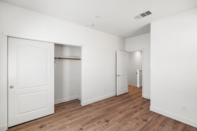 Building Photo - 30 Palma Harbour Pl