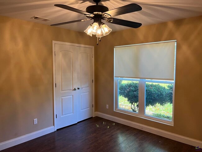 Building Photo - 108 Wilkes Ct