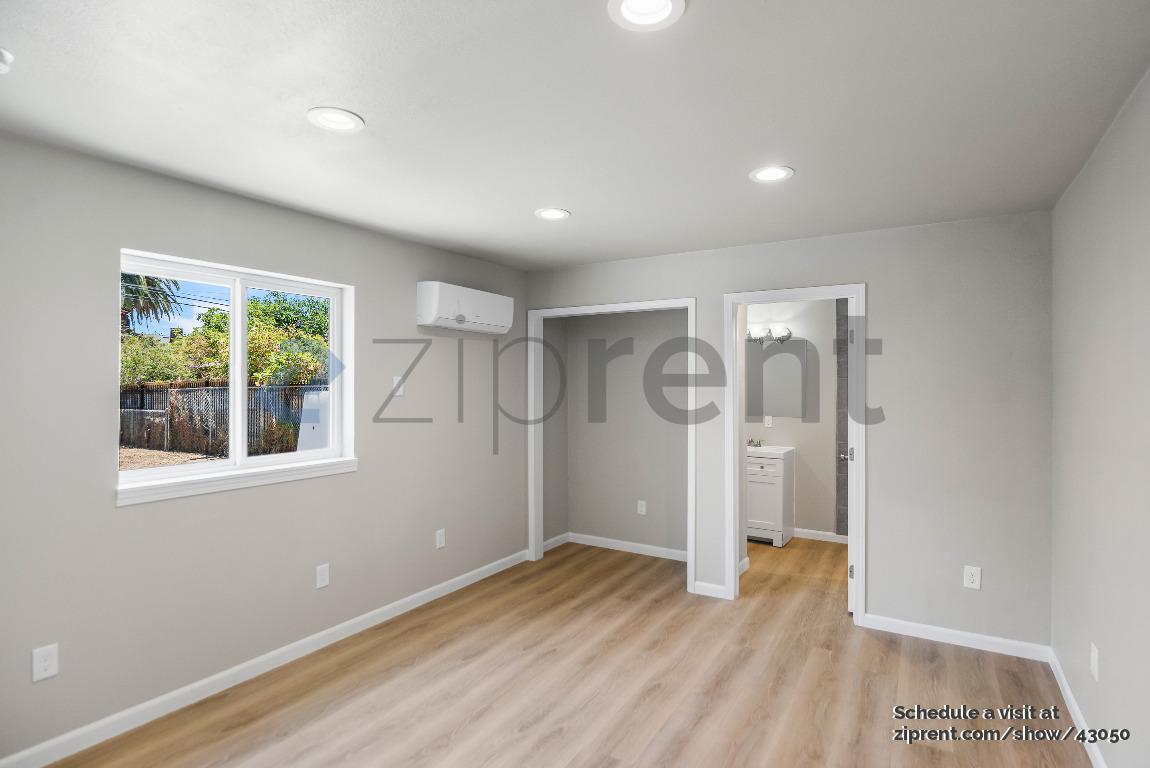 Building Photo - 1715 96th Ave