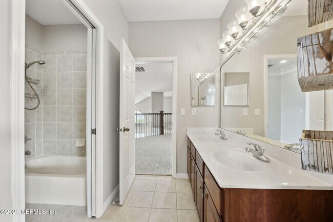 Building Photo - 1842 Paradise Moorings Blvd