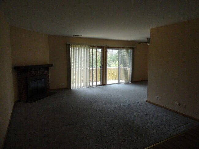 Building Photo - 458 Thornhill Ln