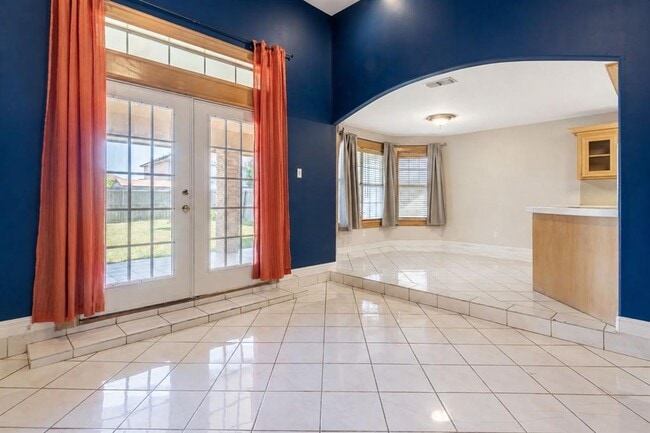 Building Photo - 3482 Chablis Dr