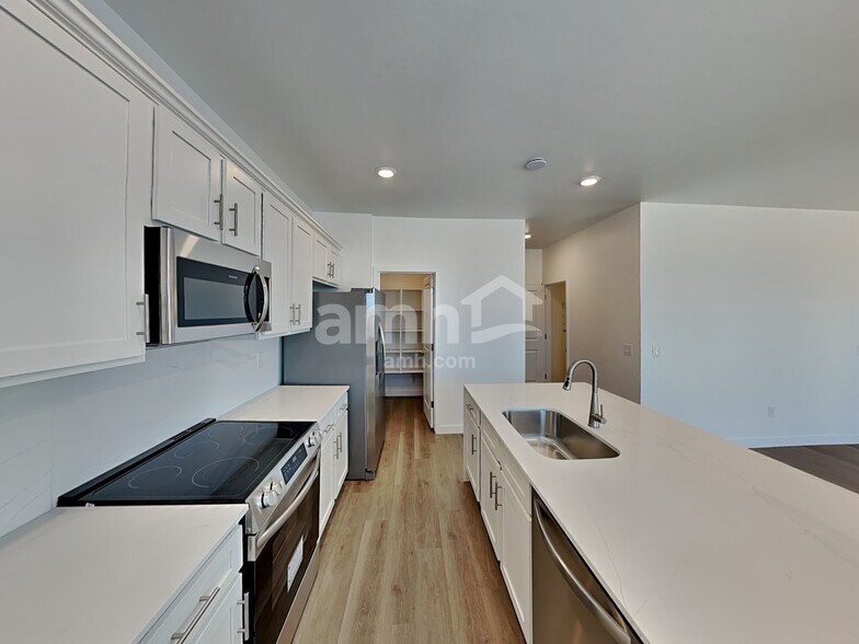 Building Photo - 12230 Thunder Creek Pky