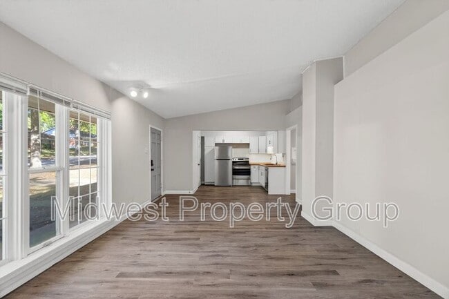 Building Photo - 7348 Lynn Ave